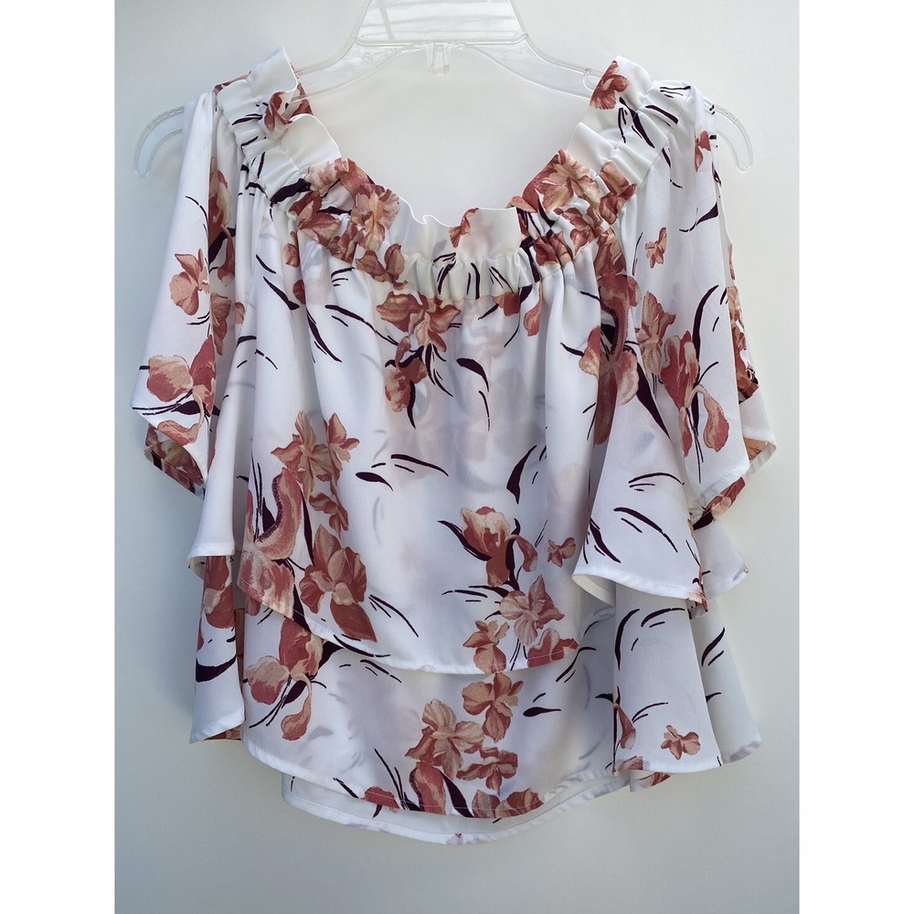 Boho Feminine Layered elastic ruffled neck split short sleeve Top Women's Medium